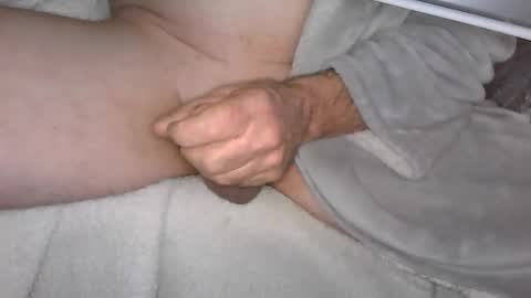 Snapshot of cut_guy64 chatting on January 11, 6:03 am Cut Guy online show from January 11, 6:03 am