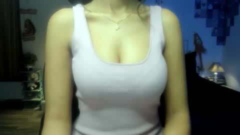 Snapshot of cute_alishaa chatting on June 7, 7:17 pm Alisha online show from June 7, 7:17 pm