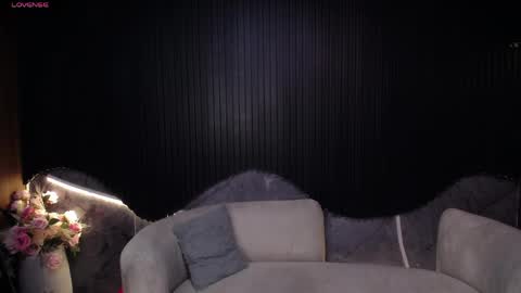 Snapshot of cute_angel_1 chatting on June 4, 3:23 am cute_angel_1 online show from June 4, 3:23 am