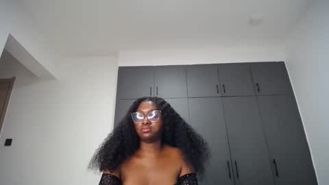Snapshot of cute_ass18 chatting on May 18, 7:41 pm Liya online show from May 18, 7:41 pm