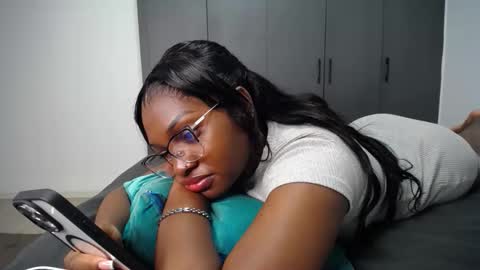 Snapshot of cute_ass18 chatting on May 24, 12:10 pm Liya online show from May 24, 12:10 pm