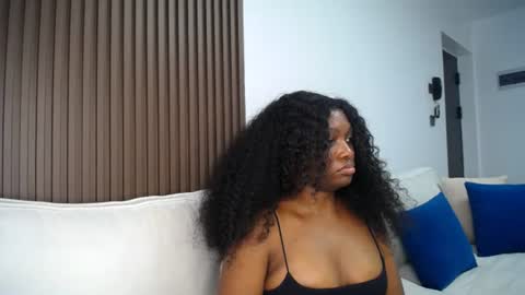 Snapshot of cute_ass18 chatting on July 20, 10:39 am Liya online show from July 20, 10:39 am