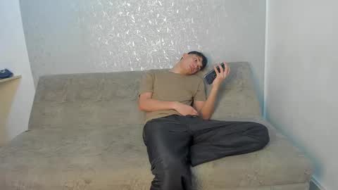 ARTURO-18  MATIAS-18  NIKOLAY-19  HADES-18  GABO-19 online show from February 18, 7:43 pm