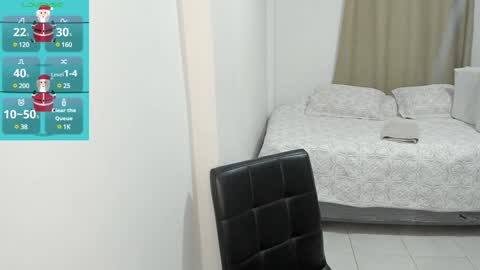 Snapshot of cute_brunett chatting on December 20, 5:04 am Sara online show from December 20, 5:04 am