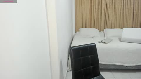 Snapshot of cute_brunett chatting on January 9, 3:15 am Sara online show from January 9, 3:15 am