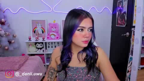 Snapshot of cute_dani__ chatting on December 24, 9:28 am Dani  online show from December 24, 9:28 am