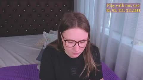 Snapshot of cute_darina chatting on June 15, 1:30 am Everyday stream in the same time online show from June 15, 1:30 am
