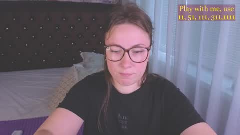 Snapshot of cute_darina chatting on June 28, 1:22 am Everyday stream in the same time online show from June 28, 1:22 am