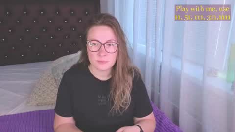 Snapshot of cute_darina chatting on June 29, 1:23 am Everyday stream in the same time online show from June 29, 1:23 am