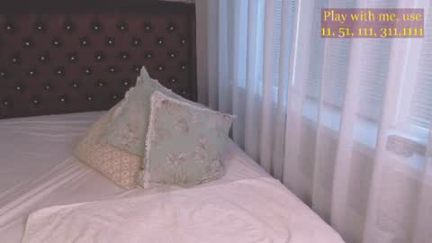 Snapshot of cute_darina chatting on July 1, 1:29 am Everyday stream in the same time online show from July 1, 1:29 am