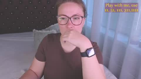 Snapshot of cute_darina chatting on July 8, 1:32 am Everyday stream in the same time online show from July 8, 1:32 am