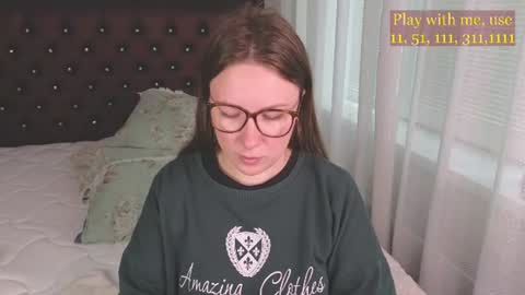 Snapshot of cute_darina chatting on July 13, 1:19 am Everyday stream in the same time online show from July 13, 1:19 am
