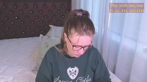 Snapshot of cute_darina chatting on July 15, 1:22 am Everyday stream in the same time online show from July 15, 1:22 am
