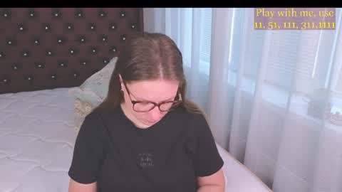 Snapshot of cute_darina chatting on July 20, 1:20 am Everyday stream in the same time online show from July 20, 1:20 am