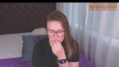 Snapshot of cute_darina chatting on July 26, 1:36 am Everyday stream in the same time online show from July 26, 1:36 am
