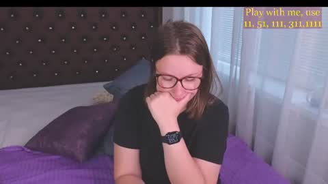 Snapshot of cute_darina chatting on August 5, 1:41 am Everyday stream in the same time online show from August 5, 1:41 am