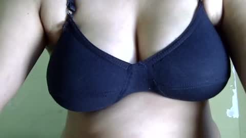 Snapshot of cute_diyu chatting on October 15, 3:28 am Diyu online show from October 15, 3:28 am
