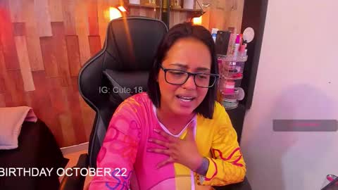    Independent Model online show from October 22, 12:00 am