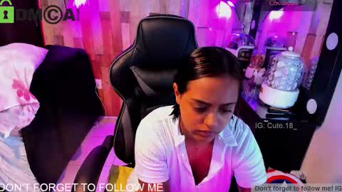    Independent Model online show from March 8, 8:45 pm