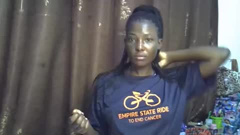 Snapshot of cute_emmy1 chatting on November 2, 4:37 am cute_emmy1 online show from November 2, 4:37 am