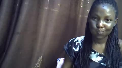 Snapshot of cute_emmy1 chatting on November 7, 8:20 pm cute_emmy1 online show from November 7, 8:20 pm