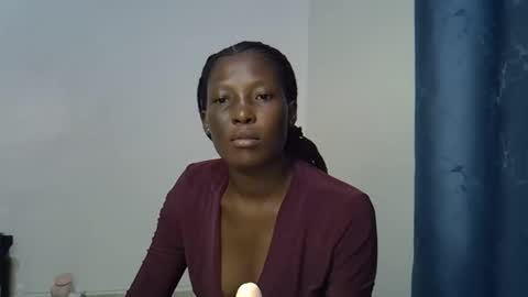 Snapshot of cute_emmy1 chatting on December 15, 8:57 pm cute_emmy1 online show from December 15, 8:57 pm