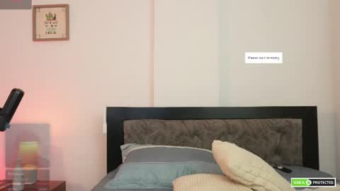 Snapshot of cute_erelis chatting on July 5, 8:32 am You Erelis online show from July 5, 8:32 am