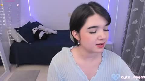 Snapshot of cute_eyess chatting on September 22, 7:05 pm Cute online show from September 22, 7:05 pm