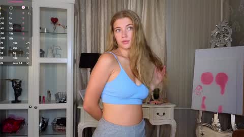 Snapshot of cute_fox_girl chatting on September 20, 7:20 am Anne online show from September 20, 7:20 am