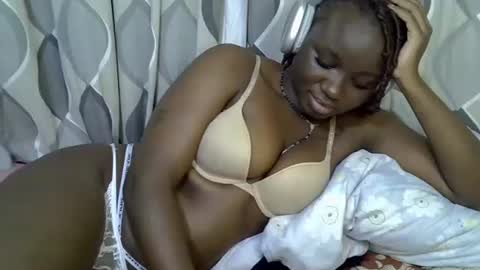 Snapshot of cute_gee chatting on May 31, 12:34 pm daddysdoll online show from May 31, 12:34 pm