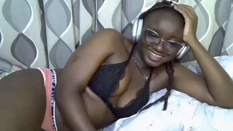 Snapshot of cute_gee chatting on June 3, 11:24 am daddysdoll online show from June 3, 11:24 am
