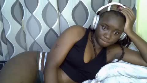 Snapshot of cute_gee chatting on June 29, 10:21 pm daddysdoll online show from June 29, 10:21 pm