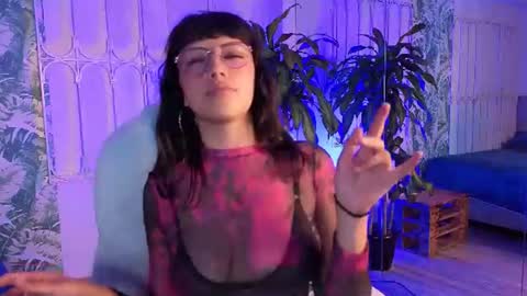 Sofa  online show from June 16, 7:27 pm