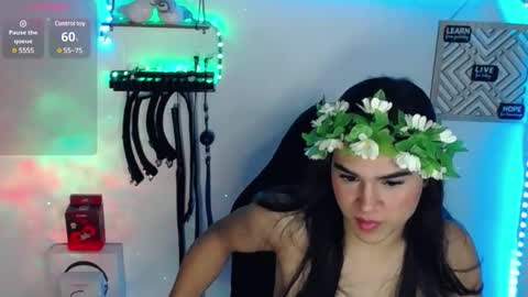 Cute horny1 online show from February 6, 6:18 am