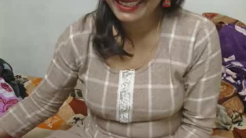 Snapshot of cute_kashmira99 chatting on November 30, 5:17 pm kashmira online show from November 30, 5:17 pm