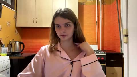 Snapshot of cute_kitte chatting on January 5, 11:12 pm cute_kitte online show from January 5, 11:12 pm