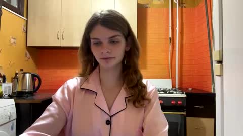 Snapshot of cute_kitte chatting on January 6, 10:05 pm cute_kitte online show from January 6, 10:05 pm