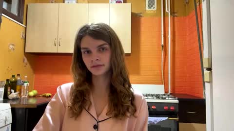 Snapshot of cute_kitte chatting on February 25, 9:46 pm cute_kitte online show from February 25, 9:46 pm