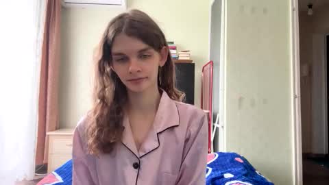 Snapshot of cute_kitte chatting on October 4, 7:17 am cute_kitte online show from October 4, 7:17 am