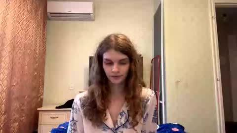 Snapshot of cute_kitte chatting on November 13, 1:32 pm cute_kitte online show from November 13, 1:32 pm