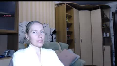 cute_lion_ online show from November 7, 4:40 pm