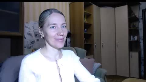 cute_lion_ online show from November 9, 12:09 am