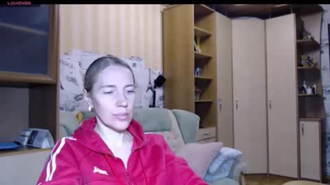 cute_lion_ online show from November 18, 6:23 pm