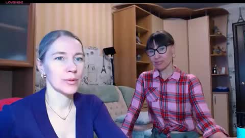 cute_lion_ online show from February 19, 11:17 am