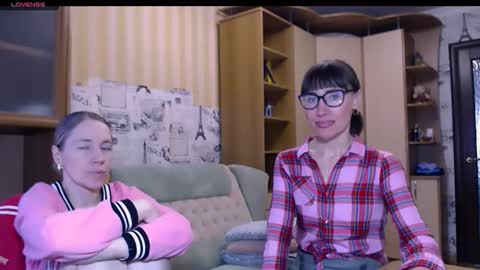 cute_lion_ online show from March 4, 11:27 am