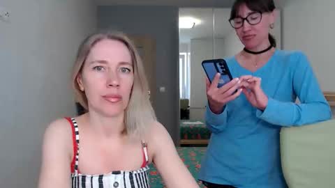 cute_lion_ online show from May 2, 12:54 pm