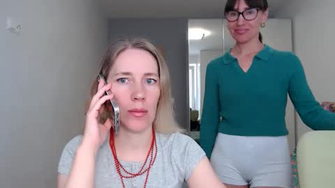 cute_lion_ online show from May 10, 12:21 pm