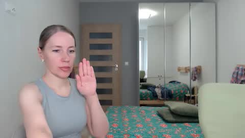 cute_lion_ online show from May 14, 1:40 pm