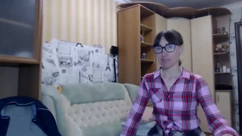 cute_lion_ online show from June 2, 11:23 am