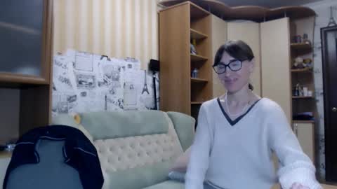 cute_lion_ online show from June 3, 2:33 pm